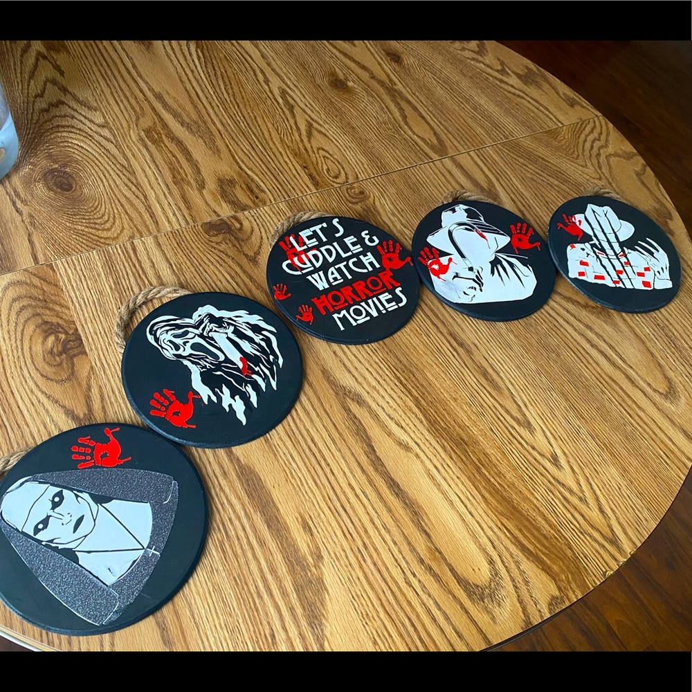 Horror decor signs